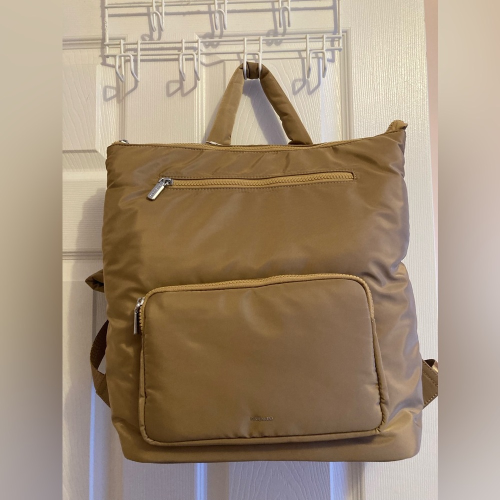 Pixie Mood Tai Ann Backpack (Latte Nylon)